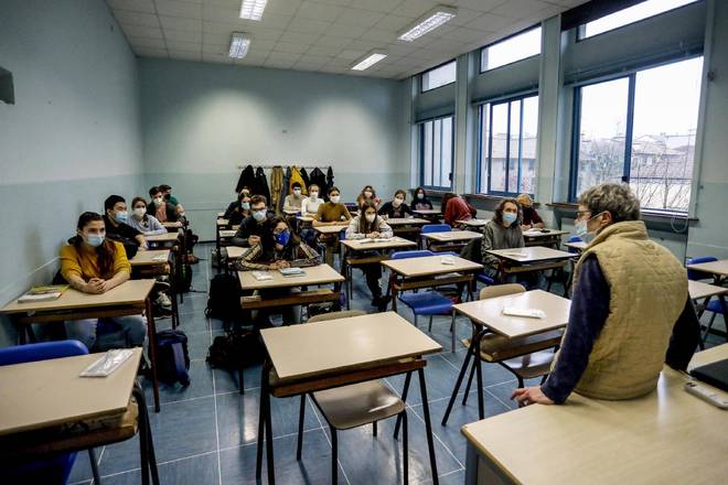 6%的学校安装空调意大利超长暑假的启示凯